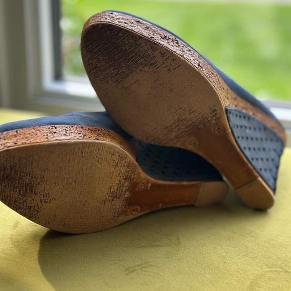 Blue Women's Shoes - Picture 3 of 5